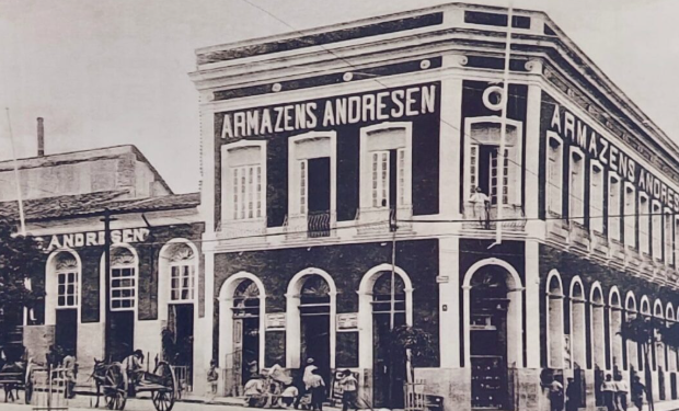 Armazens Andresen na Rua Theodoreto Souto, em frente à praça Tenreiro Aranha, 1910. Foto: Valdenor de Souza/Coleção pessoal
